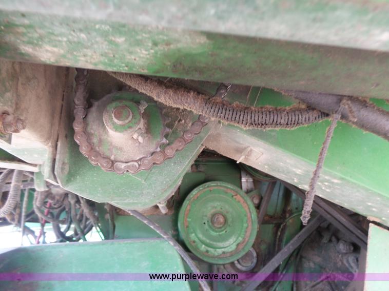 image for item K3082 1981 John Deere 6620 Turbo combine