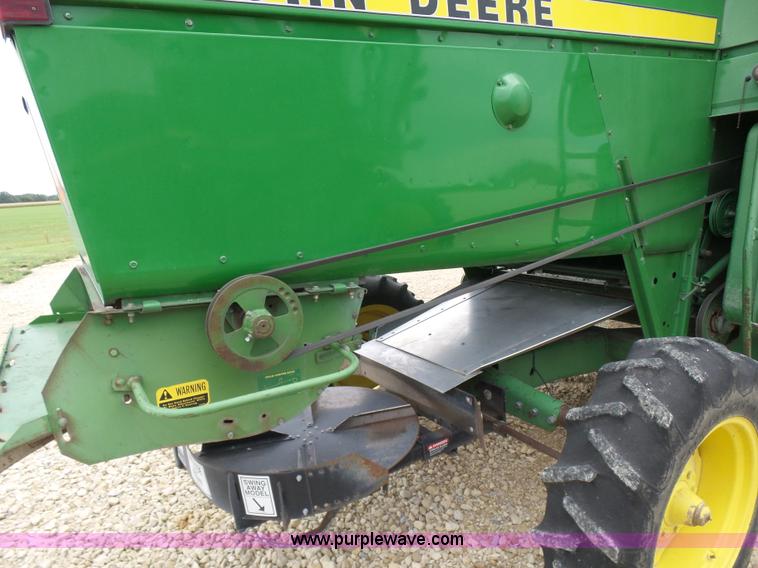 image for item K3082 1981 John Deere 6620 Turbo combine