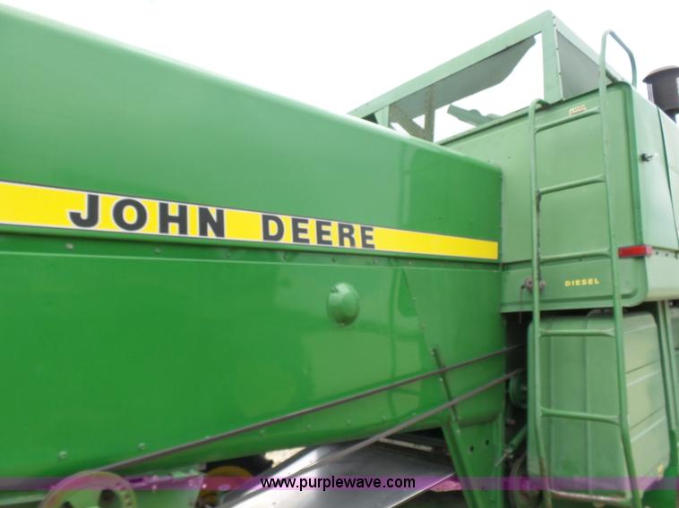 image for item K3082 1981 John Deere 6620 Turbo combine