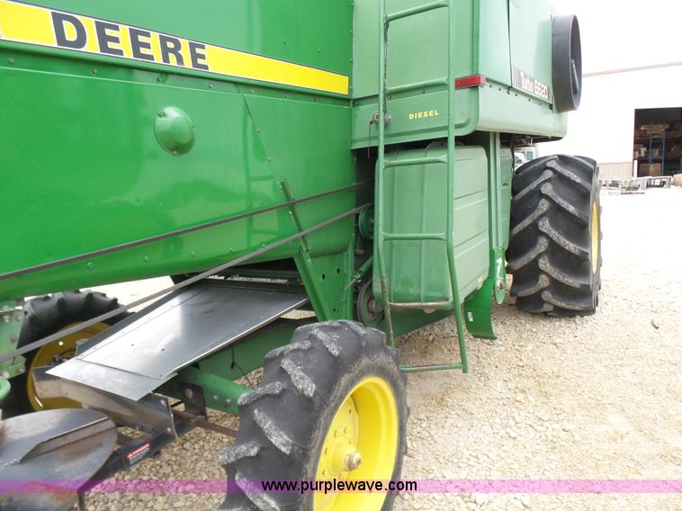 image for item K3082 1981 John Deere 6620 Turbo combine