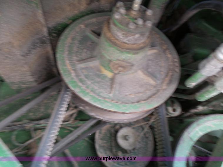 image for item K3082 1981 John Deere 6620 Turbo combine