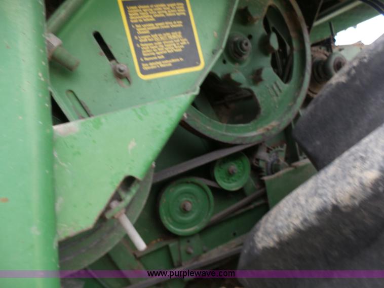 image for item K3082 1981 John Deere 6620 Turbo combine