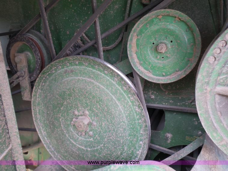 image for item K3082 1981 John Deere 6620 Turbo combine