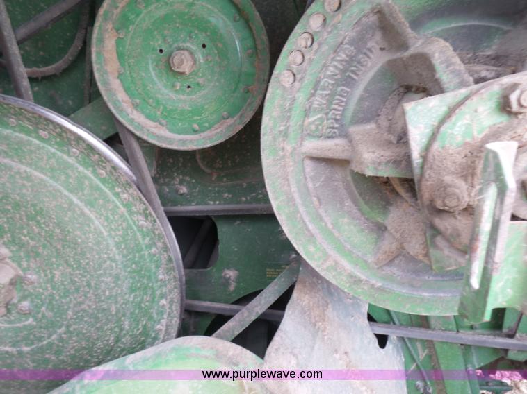 image for item K3082 1981 John Deere 6620 Turbo combine