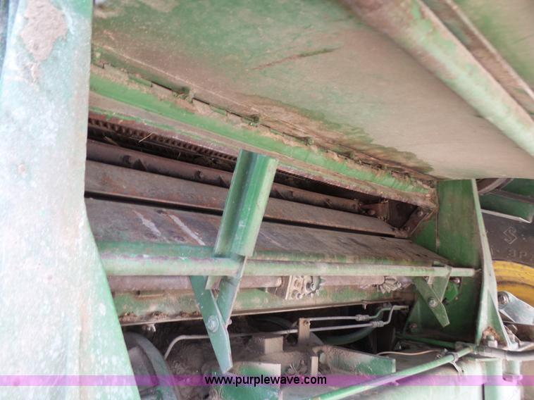 image for item K3082 1981 John Deere 6620 Turbo combine