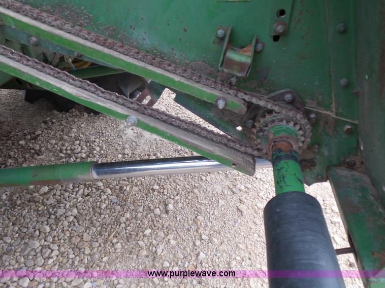 image for item K3082 1981 John Deere 6620 Turbo combine