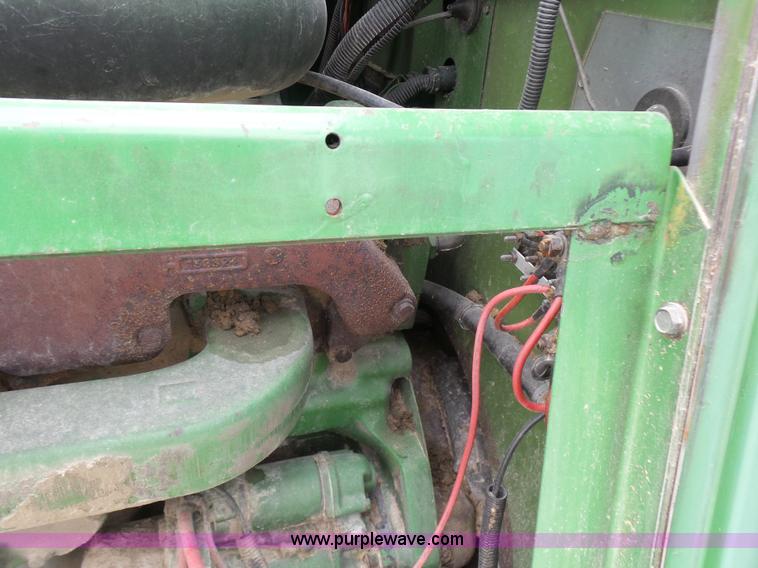 image for item K3082 1981 John Deere 6620 Turbo combine
