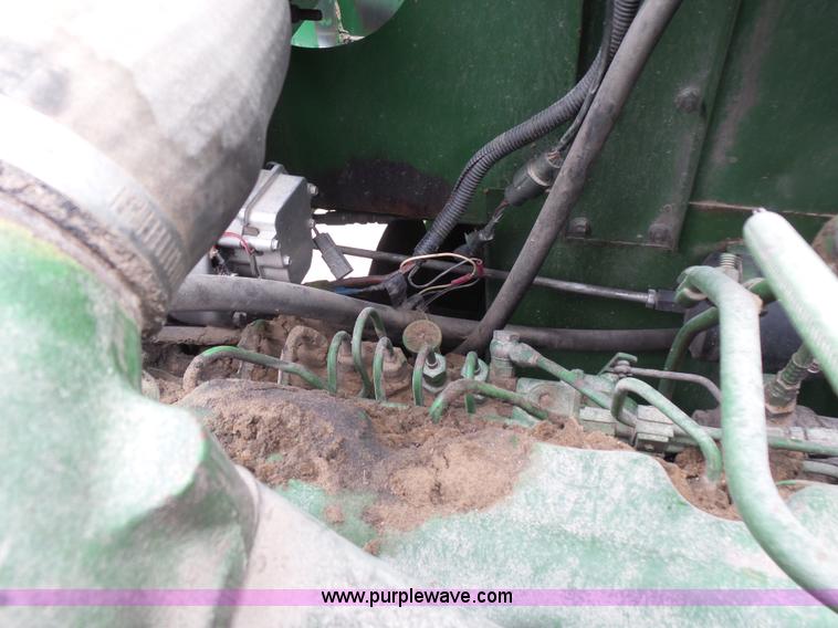 image for item K3082 1981 John Deere 6620 Turbo combine