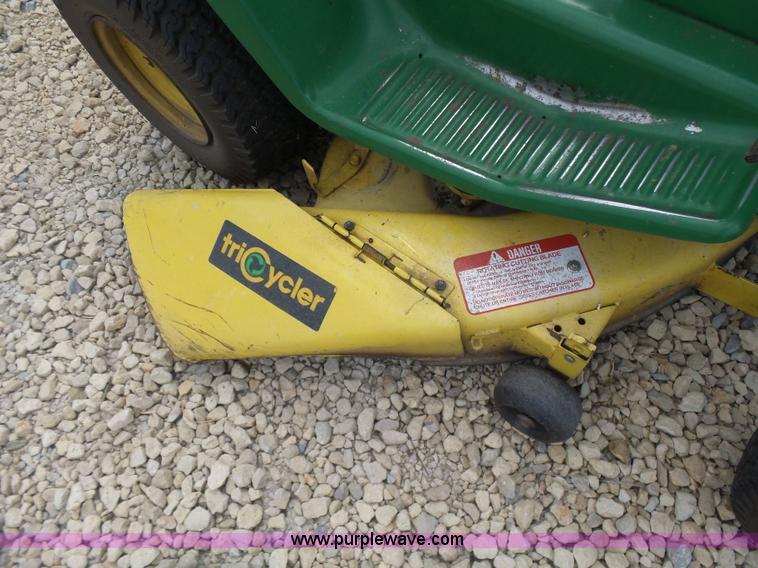 image for item K3083 John Deere 112L lawn mower