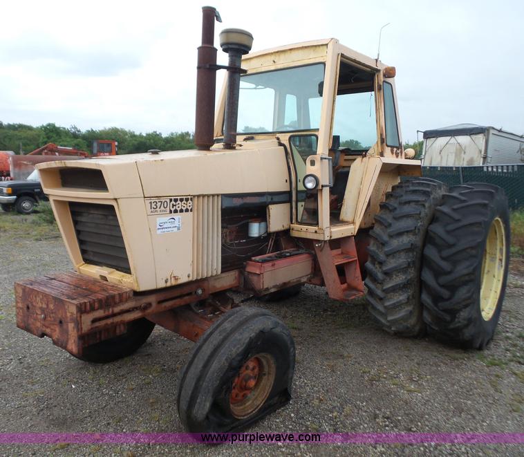 image for item K3572 1972 Case 1370 tractor