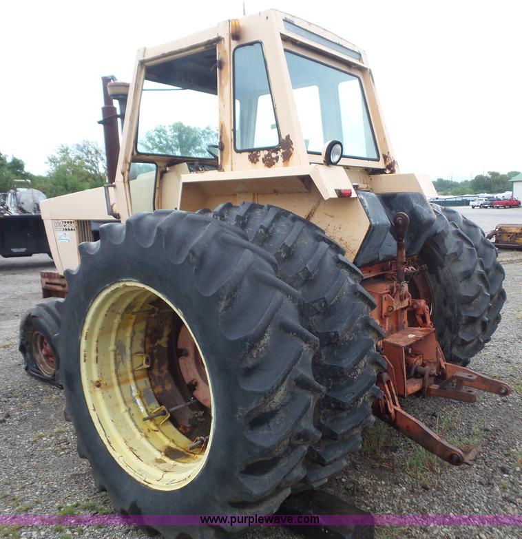 image for item K3572 1972 Case 1370 tractor