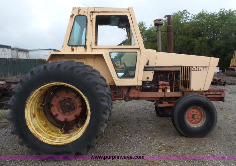 image for item K3572 1972 Case 1370 tractor