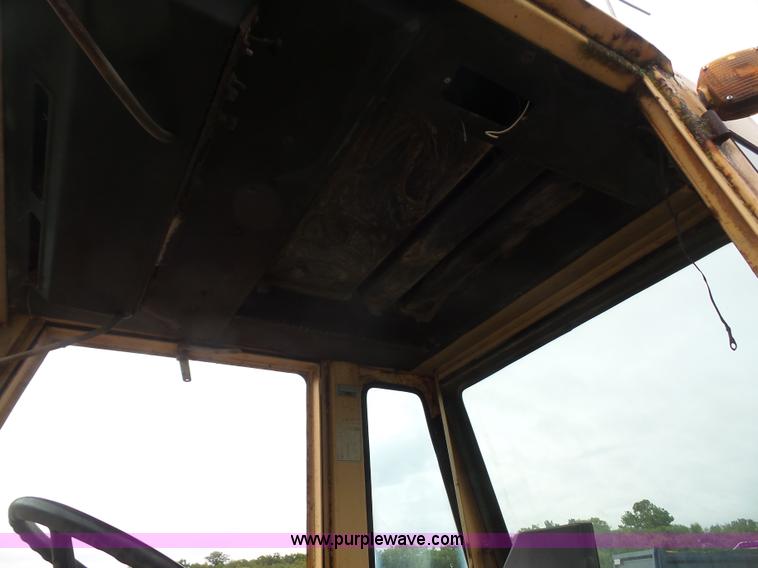 image for item K3572 1972 Case 1370 tractor