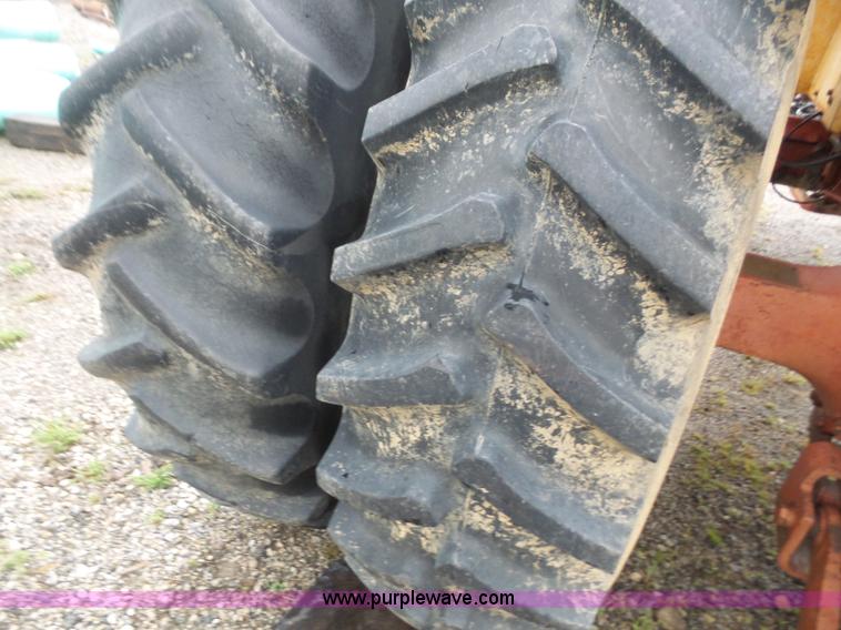 image for item K3572 1972 Case 1370 tractor