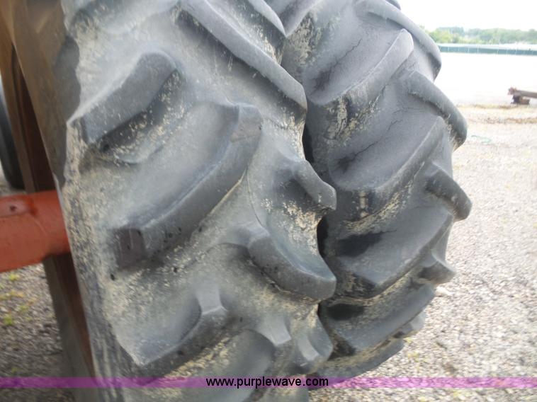 image for item K3572 1972 Case 1370 tractor