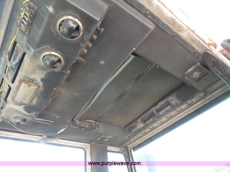 image for item K3581 1988 Case 1570 tractor