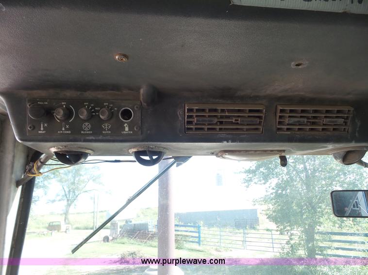 image for item K3581 1988 Case 1570 tractor