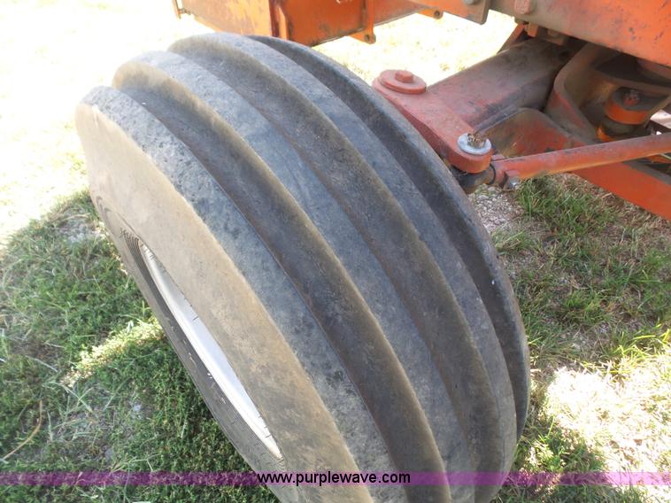 image for item K3581 1988 Case 1570 tractor