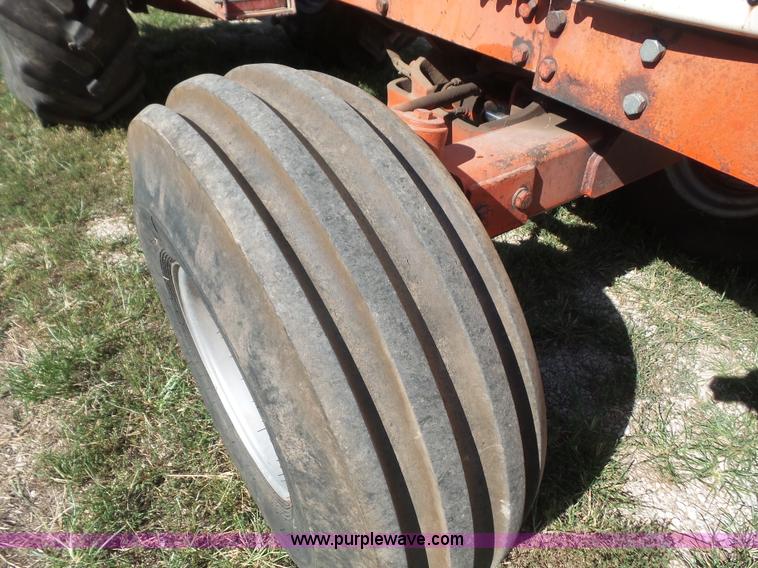 image for item K3581 1988 Case 1570 tractor