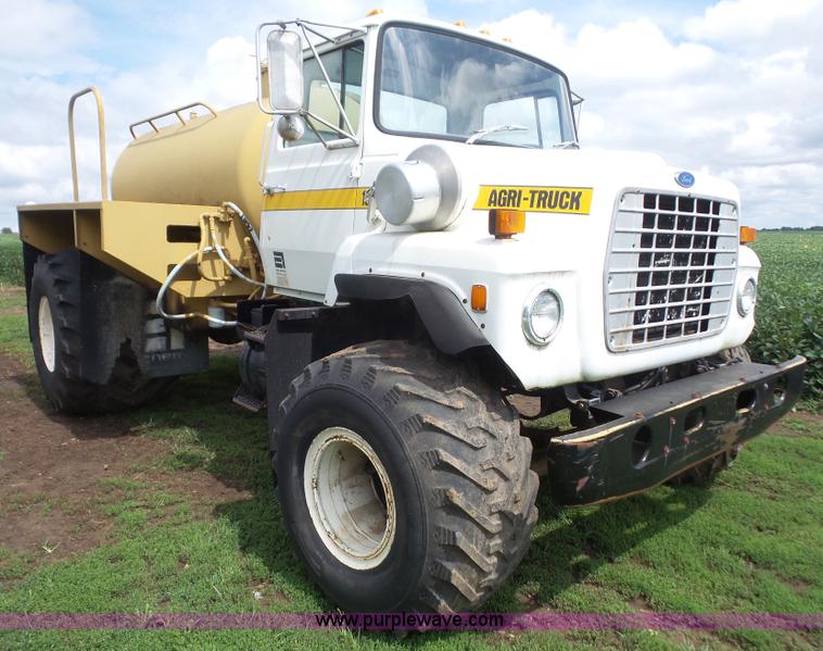 image for item K3602 1984 Ford 8000 Agritruck 1554 applicator truck