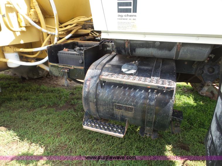image for item K3602 1984 Ford 8000 Agritruck 1554 applicator truck