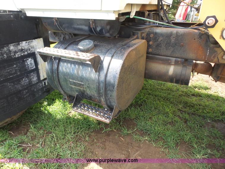 image for item K3602 1984 Ford 8000 Agritruck 1554 applicator truck