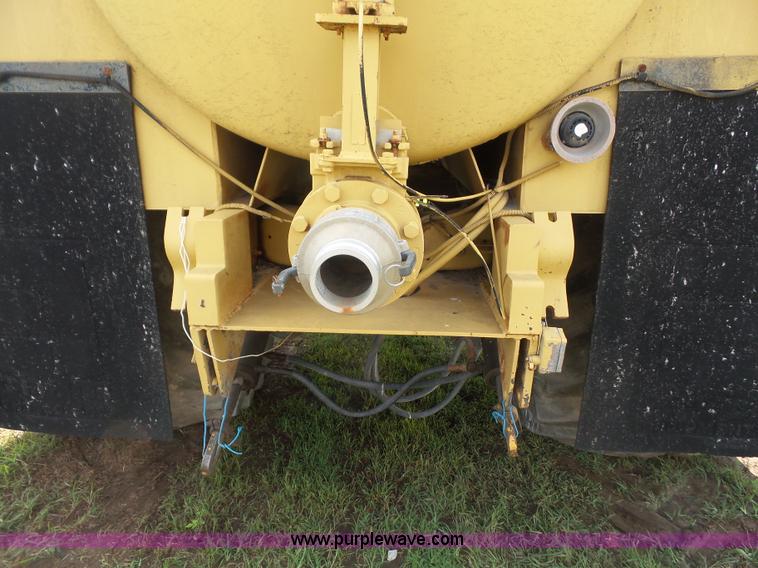 image for item K3602 1984 Ford 8000 Agritruck 1554 applicator truck