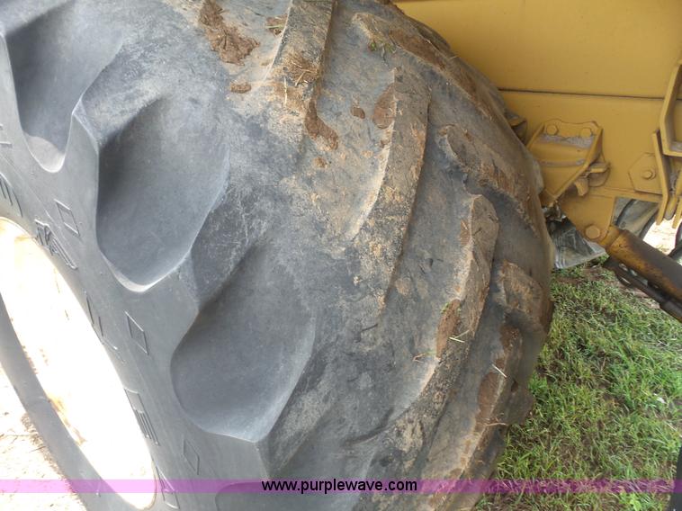 image for item K3602 1984 Ford 8000 Agritruck 1554 applicator truck