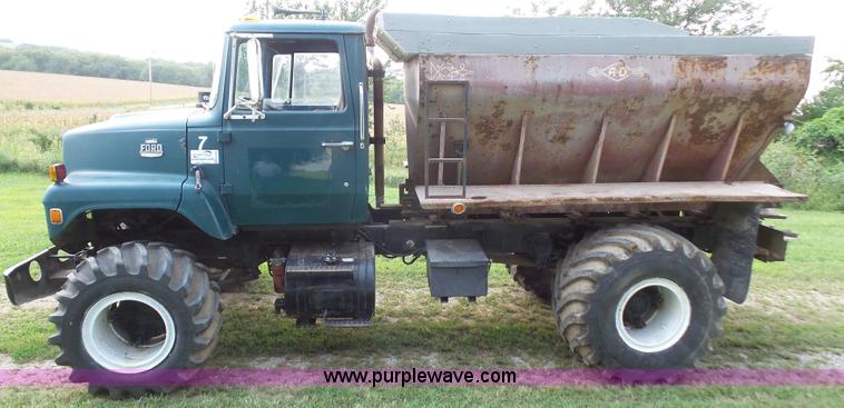 image for item K3603 1980 Ford 8000 applicator truck