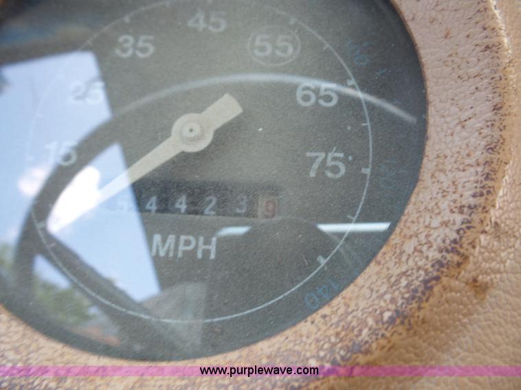 image for item K3603 1980 Ford 8000 applicator truck