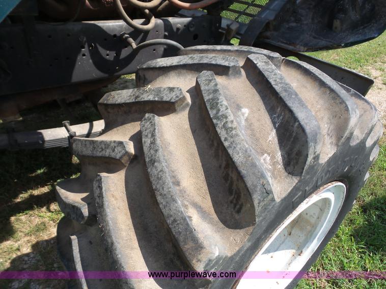 image for item K3603 1980 Ford 8000 applicator truck