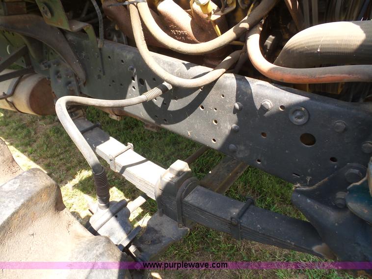 image for item K3603 1980 Ford 8000 applicator truck