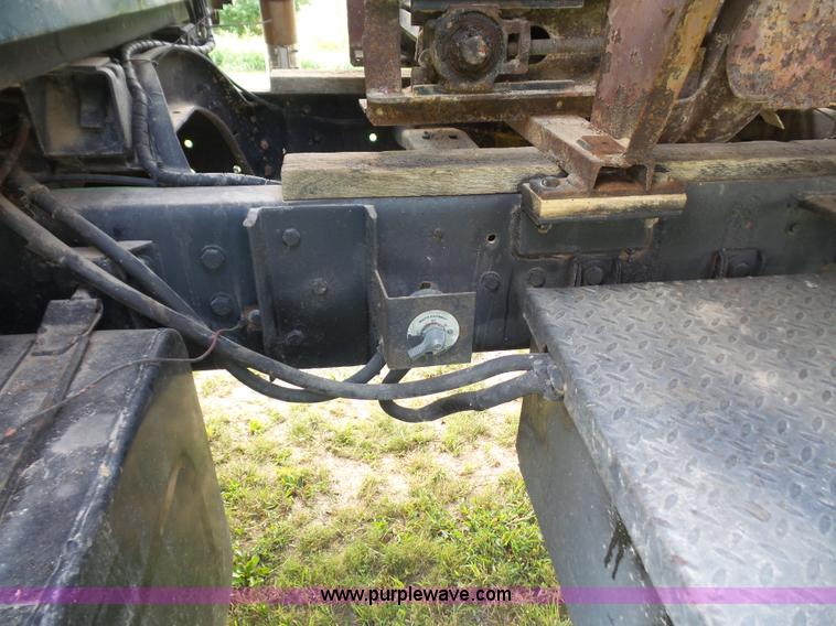 image for item K3603 1980 Ford 8000 applicator truck