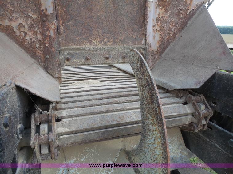 image for item K3603 1980 Ford 8000 applicator truck