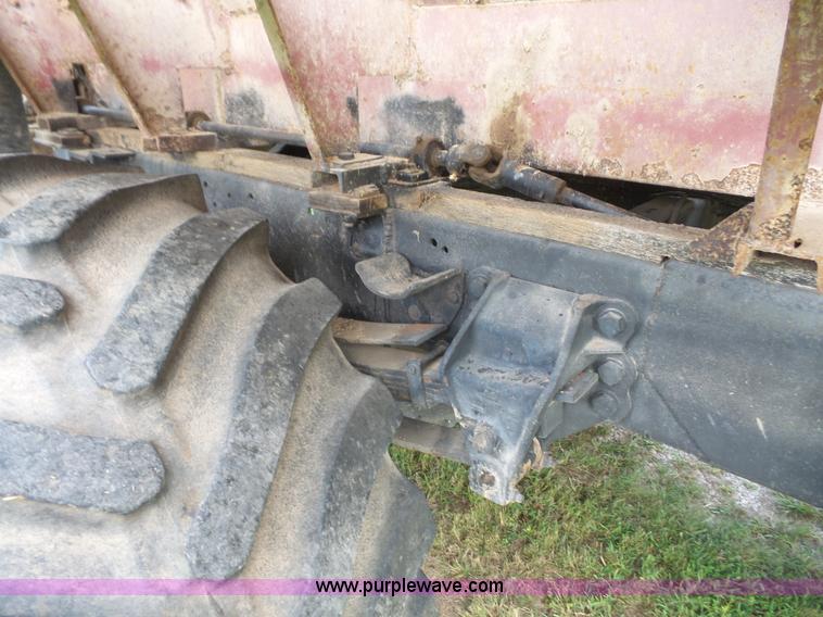 image for item K3603 1980 Ford 8000 applicator truck