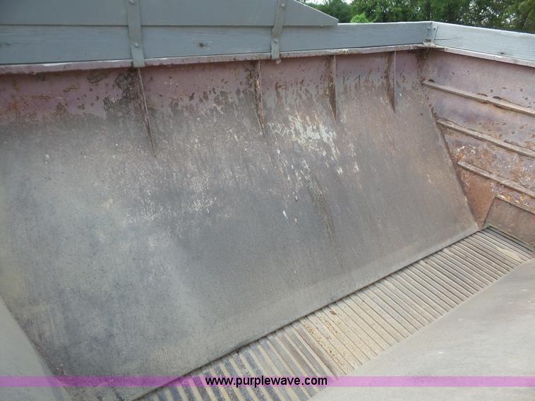 image for item K3603 1980 Ford 8000 applicator truck