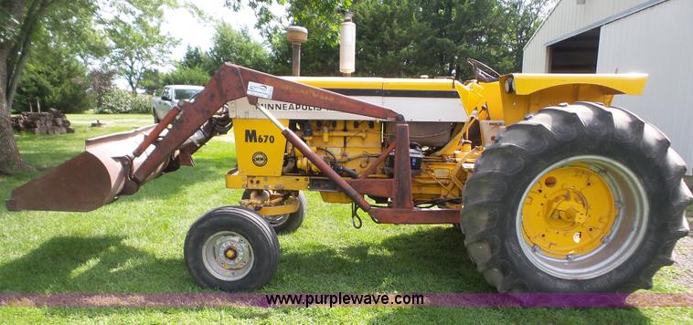 image for item K3611 1969 Minneapolis Moline Super M670 tractor