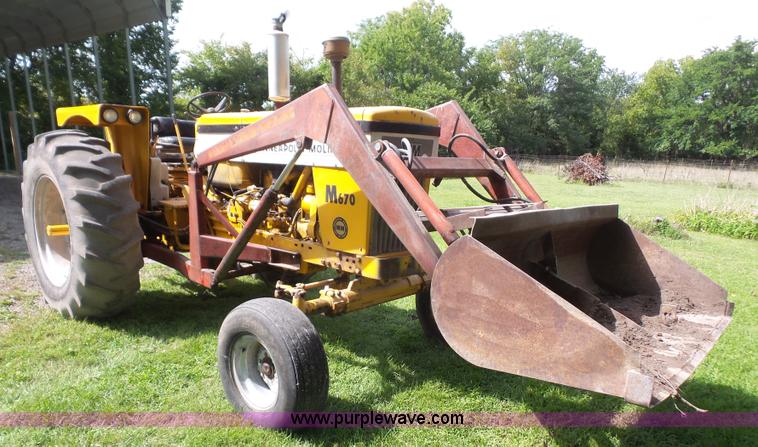 image for item K3611 1969 Minneapolis Moline Super M670 tractor
