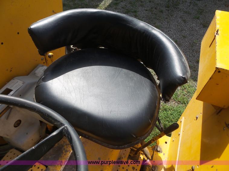 image for item K3611 1969 Minneapolis Moline Super M670 tractor