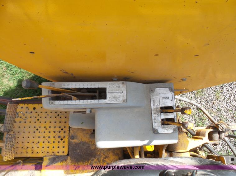 image for item K3611 1969 Minneapolis Moline Super M670 tractor