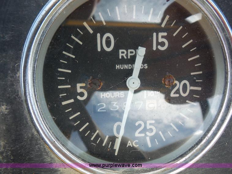 image for item K3611 1969 Minneapolis Moline Super M670 tractor