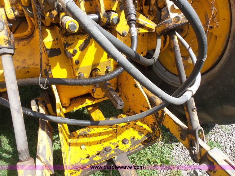 image for item K3611 1969 Minneapolis Moline Super M670 tractor