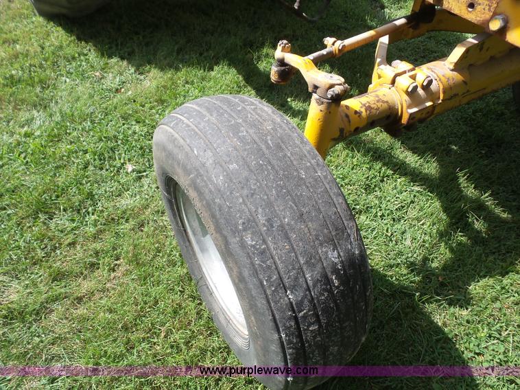 image for item K3611 1969 Minneapolis Moline Super M670 tractor