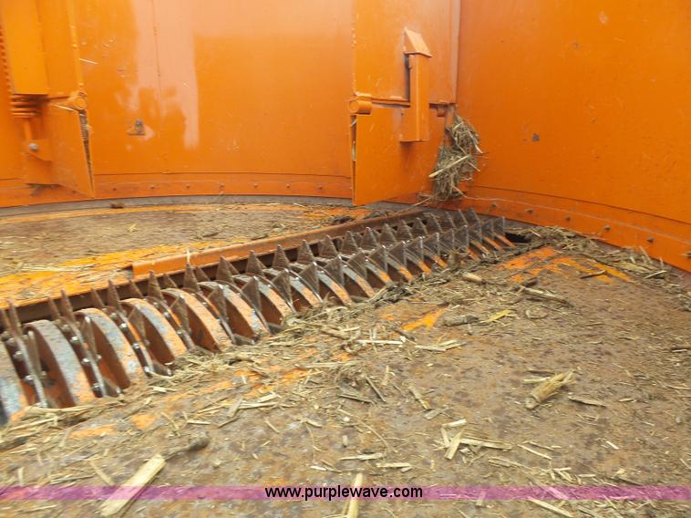 image for item K5705 2014 Valmetal Agri Chopper 5600  bale processor