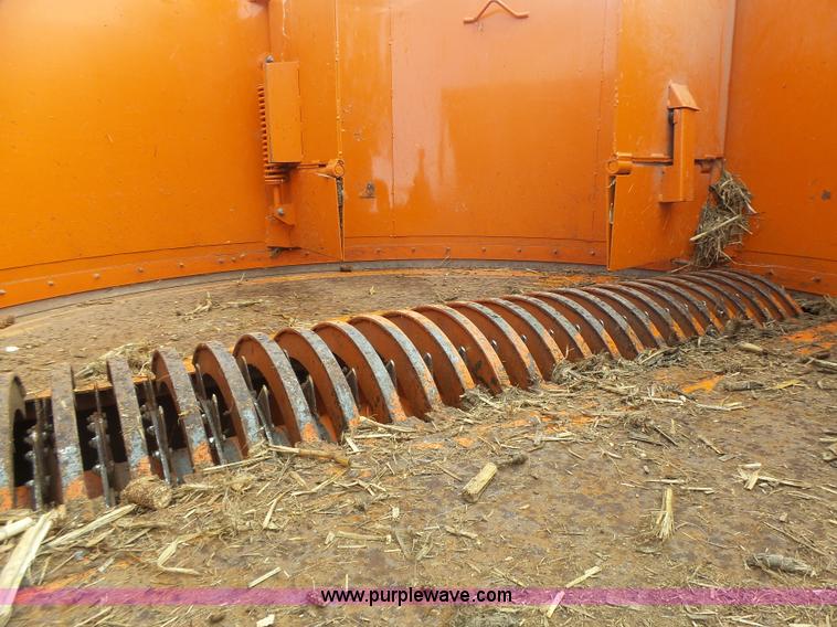 image for item K5705 2014 Valmetal Agri Chopper 5600  bale processor