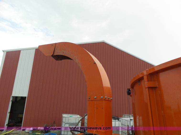 image for item K5705 2014 Valmetal Agri Chopper 5600  bale processor