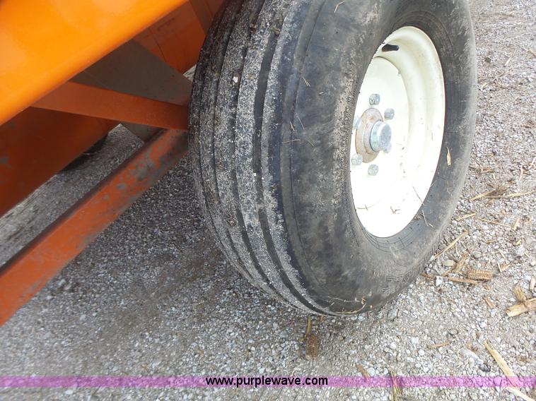 image for item K5705 2014 Valmetal Agri Chopper 5600  bale processor