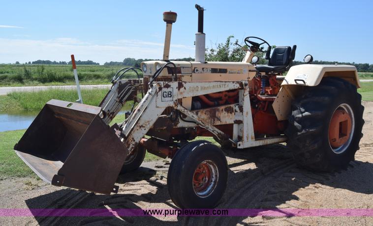 image for item L2600 Case 1030 tractor