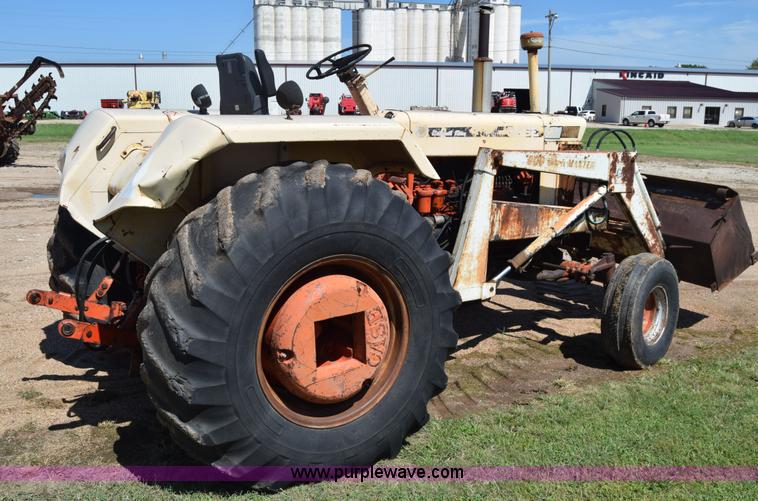 image for item L2600 Case 1030 tractor