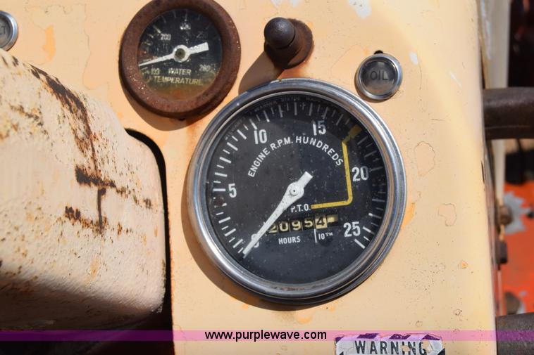 image for item L2600 Case 1030 tractor